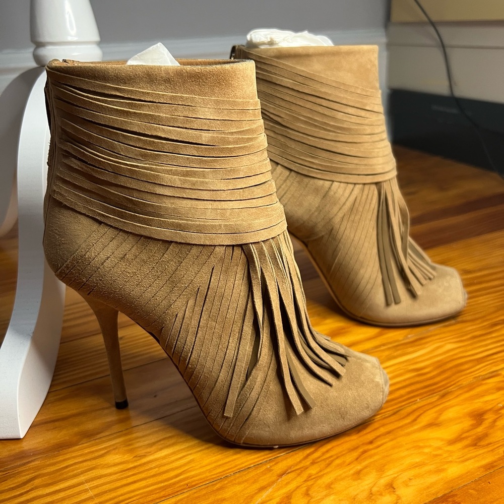 Gucci Beige Fringe Bootie  Size 36.5